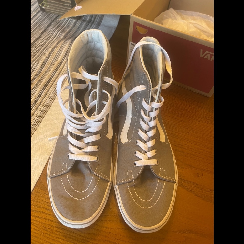 Vans Tennis Shoes